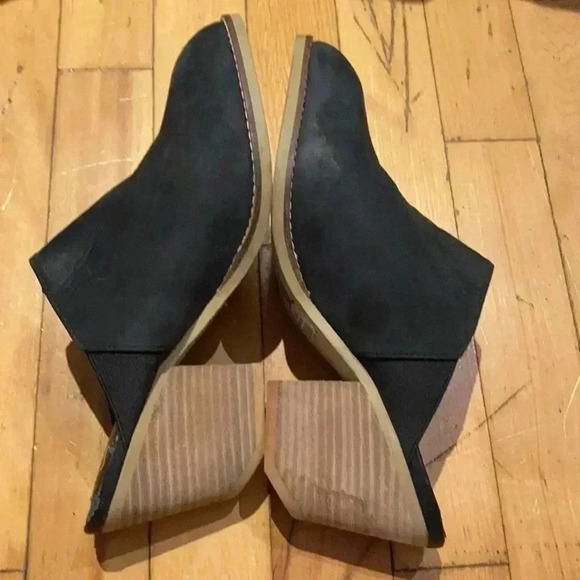 Leather pointy cowboy  clogs - Picture 6 of 10